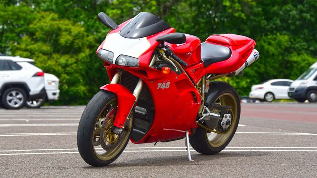 Ducati 748