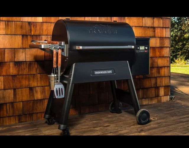 Traeger Ironwood 885