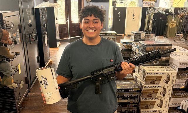 HK MR556 A4